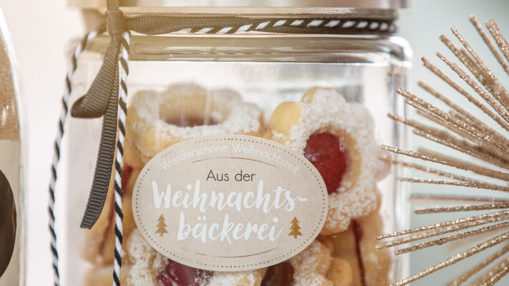 Kecksverpackung mit AVERY ZWECKFORM Etiketten 2