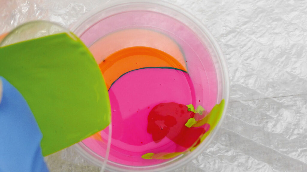 Maltechnik Acryl Pouring Anleitung