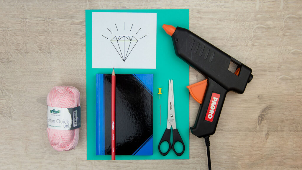 Besticktes Notizbuch - Bastelmaterial