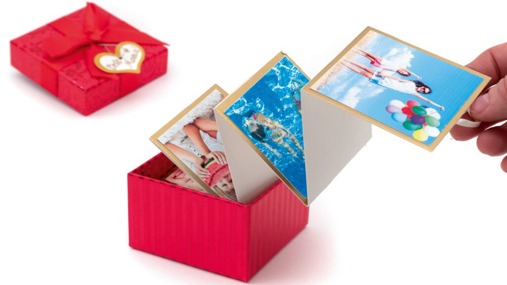 Box mit Fotos