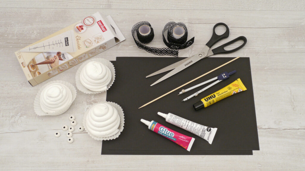 Geister- und Spinnennetz-Muffins - Bastelmaterial