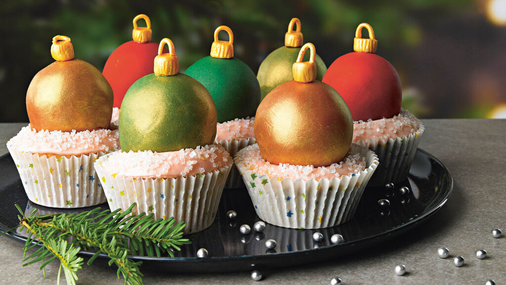 Süße Christbaumkugeln aus Cake Pops