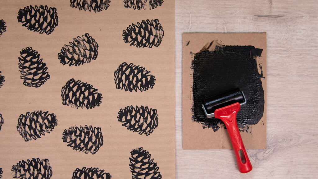 Geschenkpapier mit Linoldruck-Motiv - Schritt 4