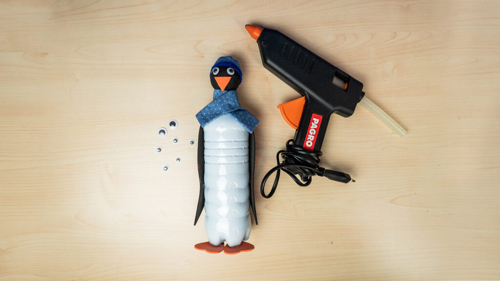 Pinguine aus Flaschen - Schritt 7