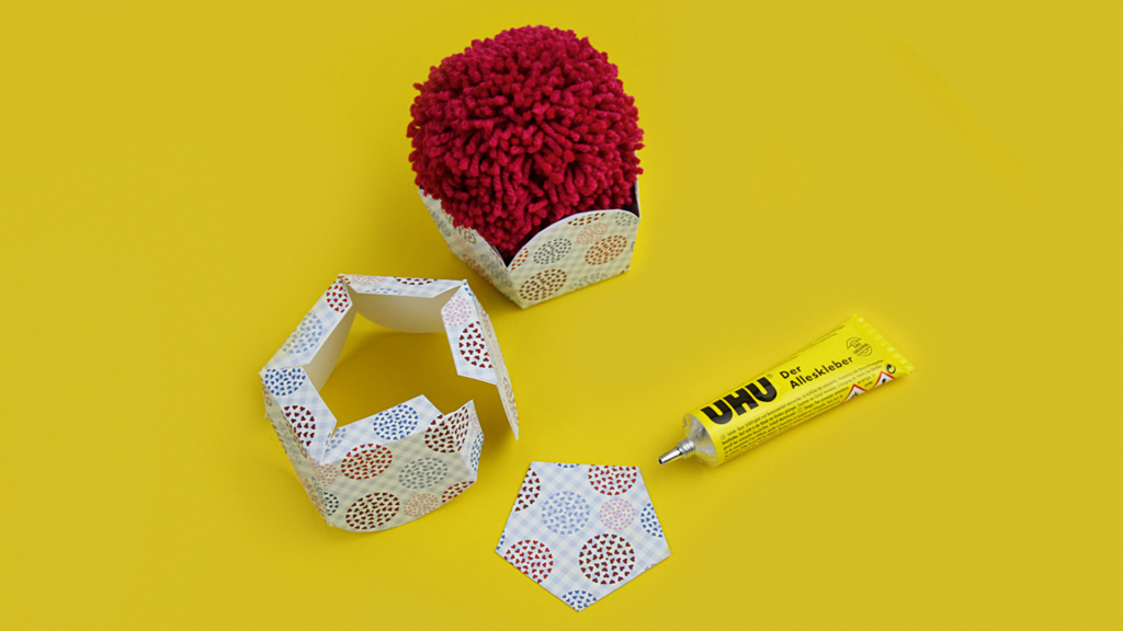 Cupcake aus Woll-Pompons - Schritt 8