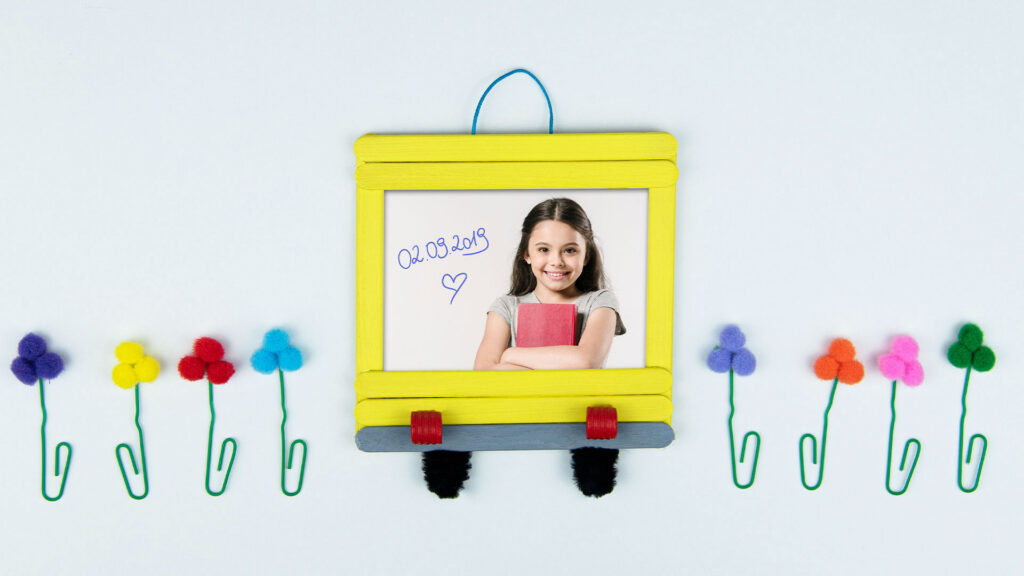 Bilderrahmen im Schulbus-Look