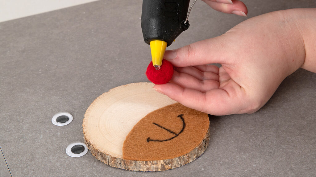 Rentiere aus Holz - Schritt 2