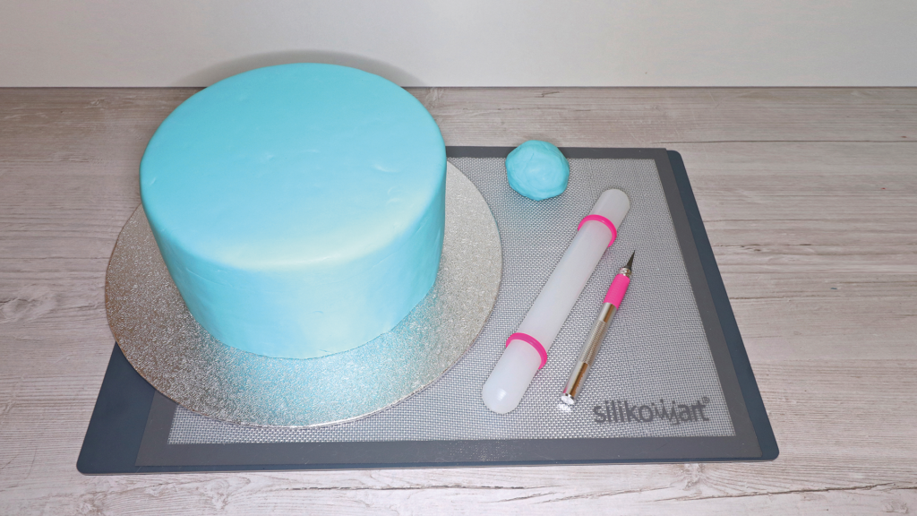 Cake-Pops und Torte im Maritim-Stil - Schritt 3