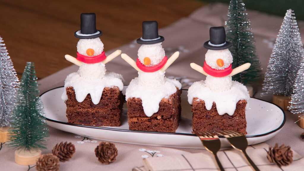 Schneemann-Kuchen